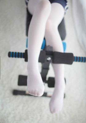 动漫八尺大人被吸乳视频