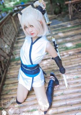小小彬