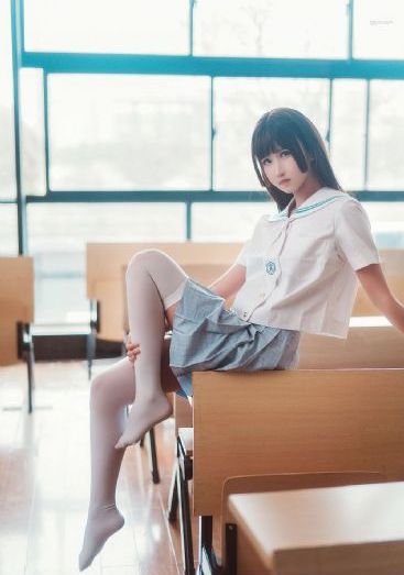 小龙女比杨过大几岁