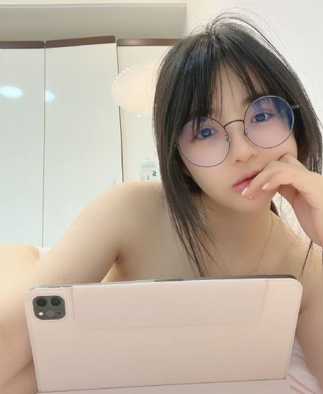 窥情